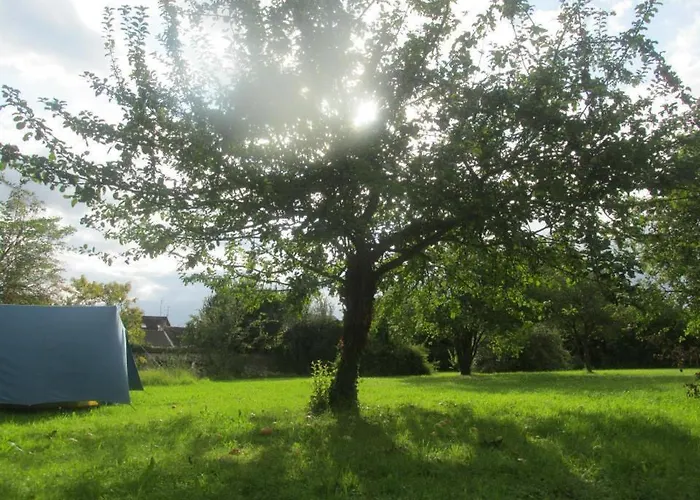 Fontaineblhostel Hostel & Camping Near Fontainebleau